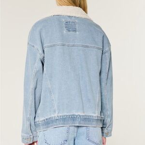 Hollister Light Wash Denim Oversized Denim Jacket Sherpa Collar XL